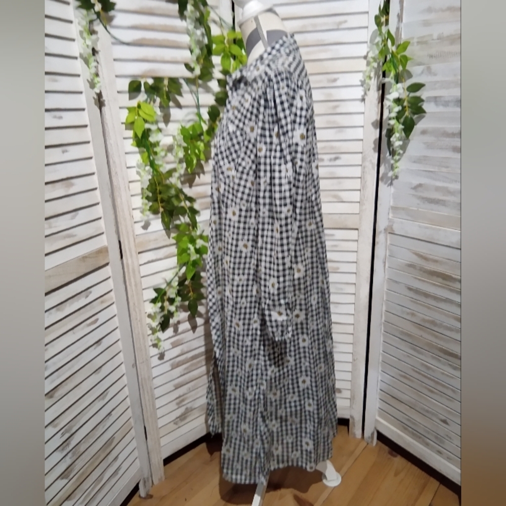 Torrid Checked Daisy Print Lightweight Woven Cotton Open Front Kimono (1463) - Picture 8 of 13